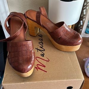 Free people, sunset clog in cognac. Like new condition, size 8, vegan leather